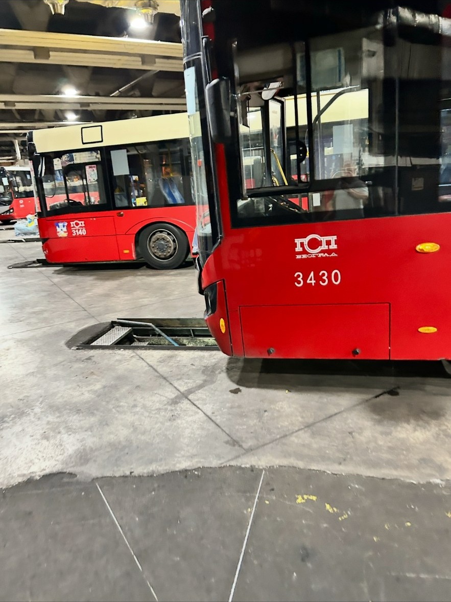 Autobusi GSP Beograd u garaži